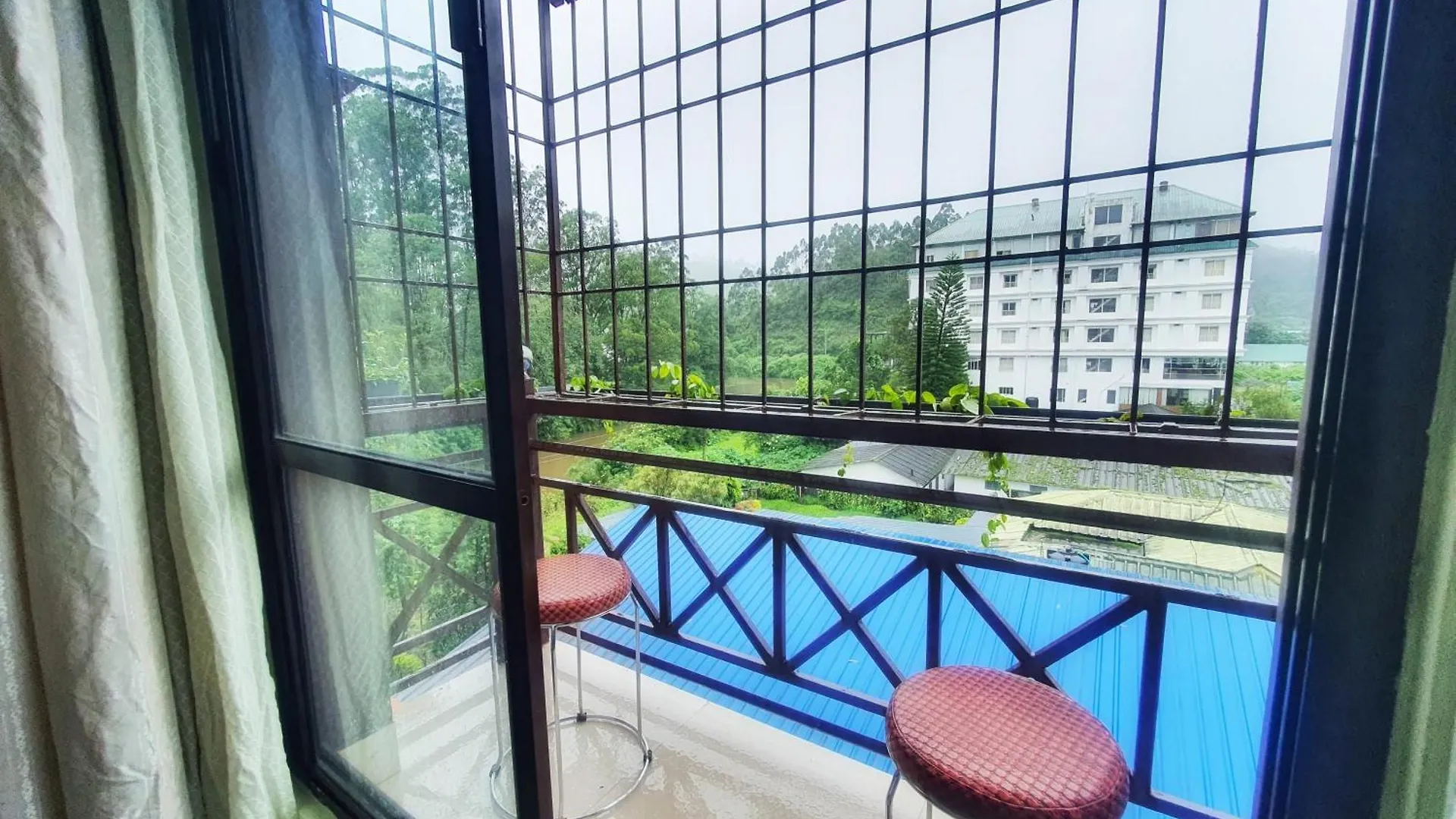 Hotel The Paradise By Prasanth Munnar India